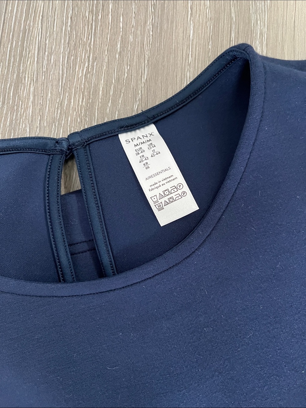 Spanx AirEssentials Jumpsuit New With Tags Size Medium - Picture 4 of 7